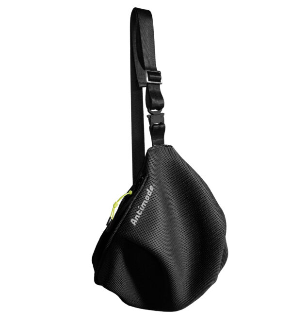 <span class="notranslate">UFO “SOLID BLACK” SHELL BAG</span>